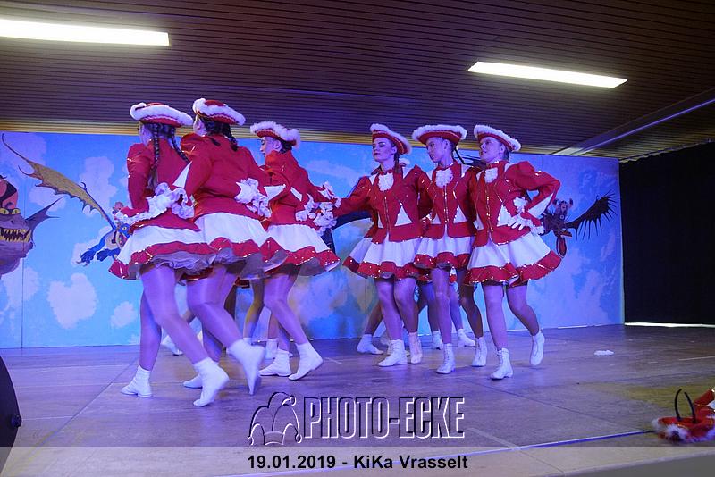 051.jpg