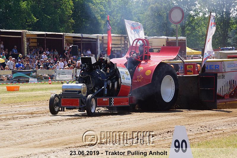 061.jpg