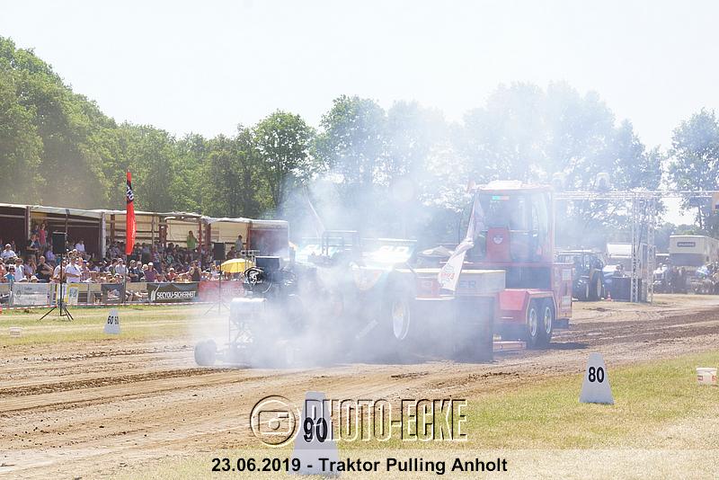 070.jpg