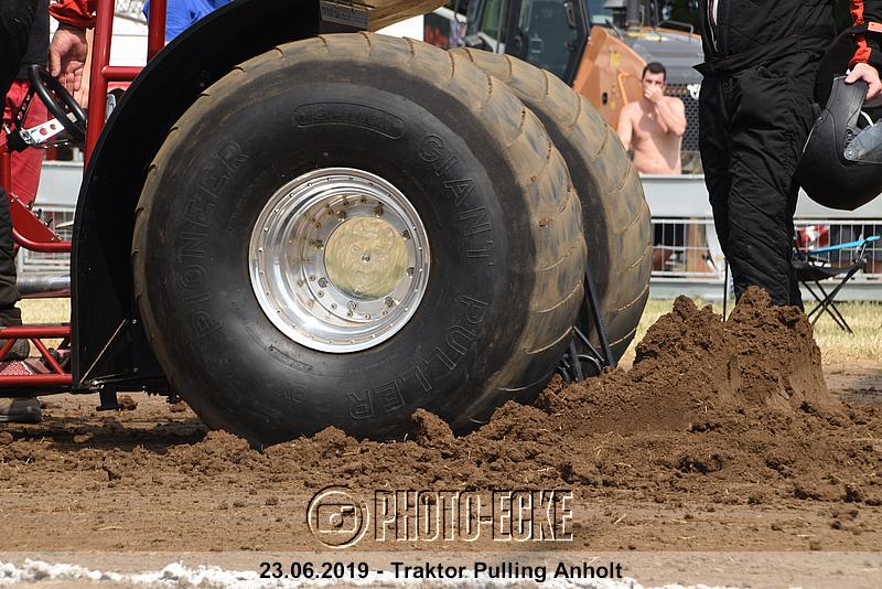 215.jpg